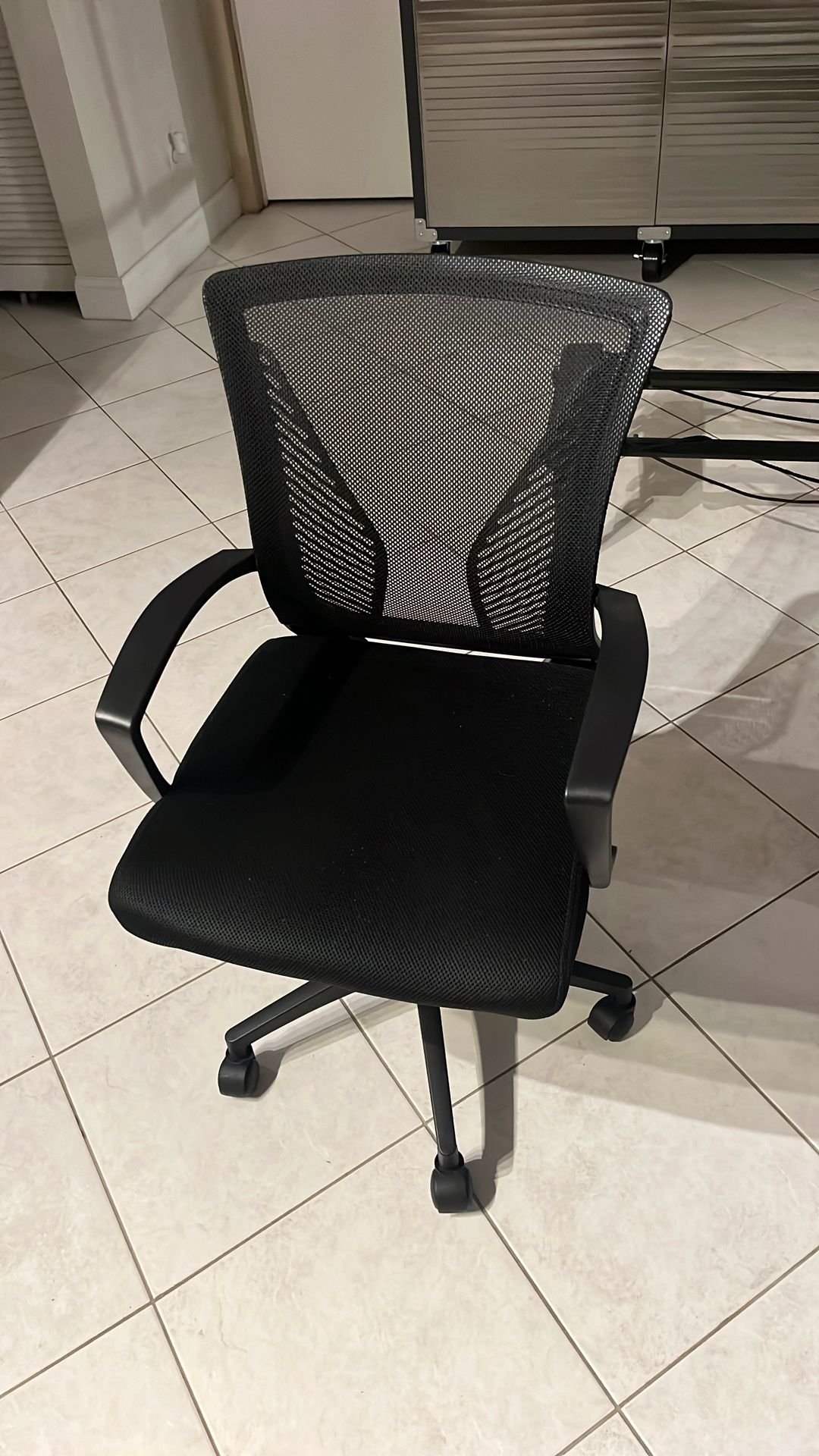 Black office chair