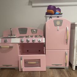 Kitchen Set By Kid Kraft