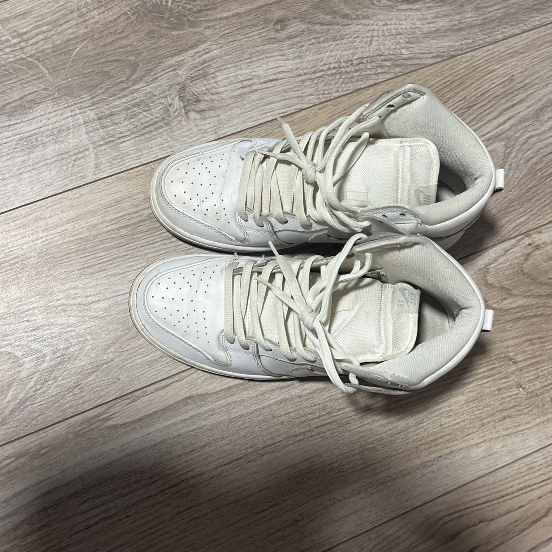 ALL WHITE NIKE SB DUNK HIGH UKTRA RARE