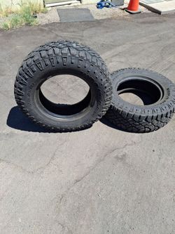 Lt265/70 R17 Goodyear wrangler