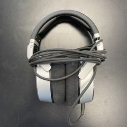Neumann NDH 20 Closed Back Studio Headphones