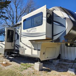 2015 Grand Design Solitude