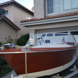 1963 Chris Craft Custom Ski Boat with 283 v8 4 barrel.