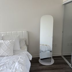 LED Jewelry Cabinet