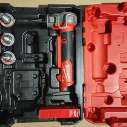 Milwaukee 2532-20 M12 Fuel ProPEX Tool  W/ 3 Expander heads  1/2” - 1”