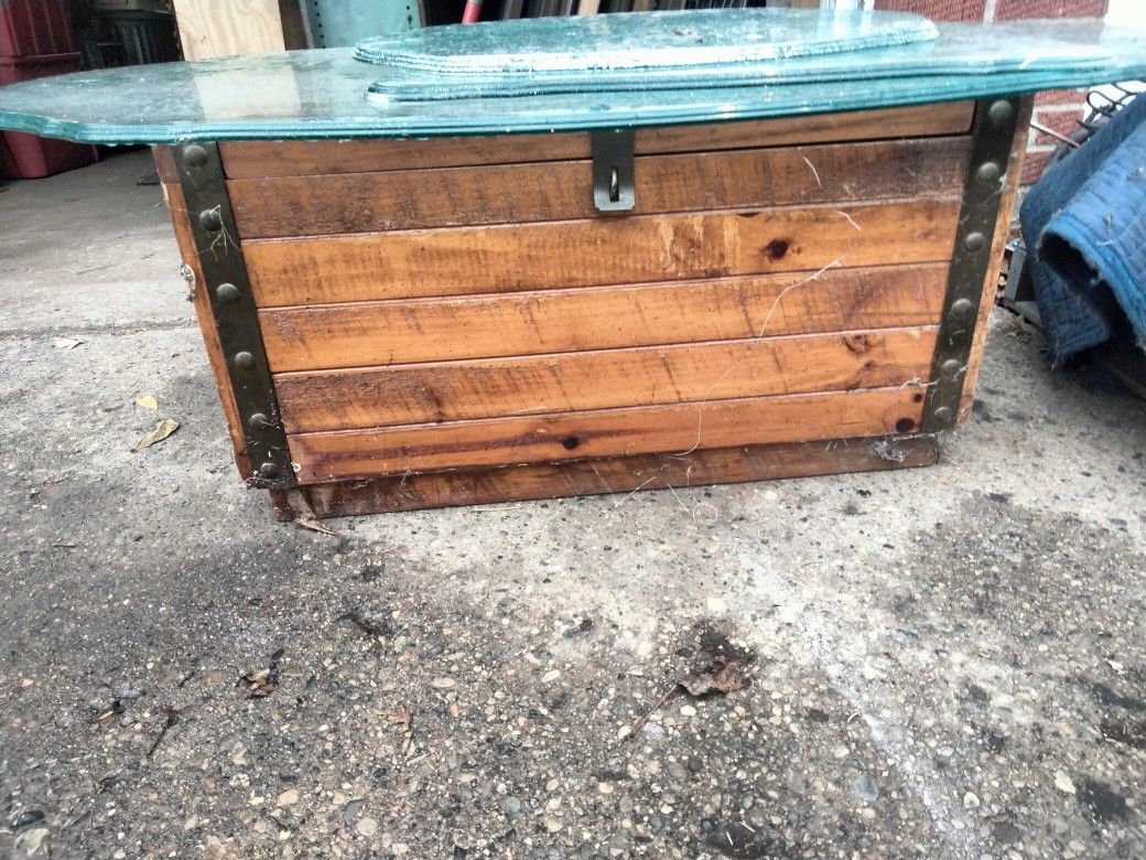 Nice Size Trunk With Glass Top..