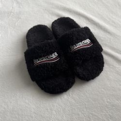 Balenciaga slides 