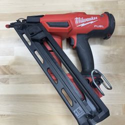 Milwaukee M18  15G nailer 