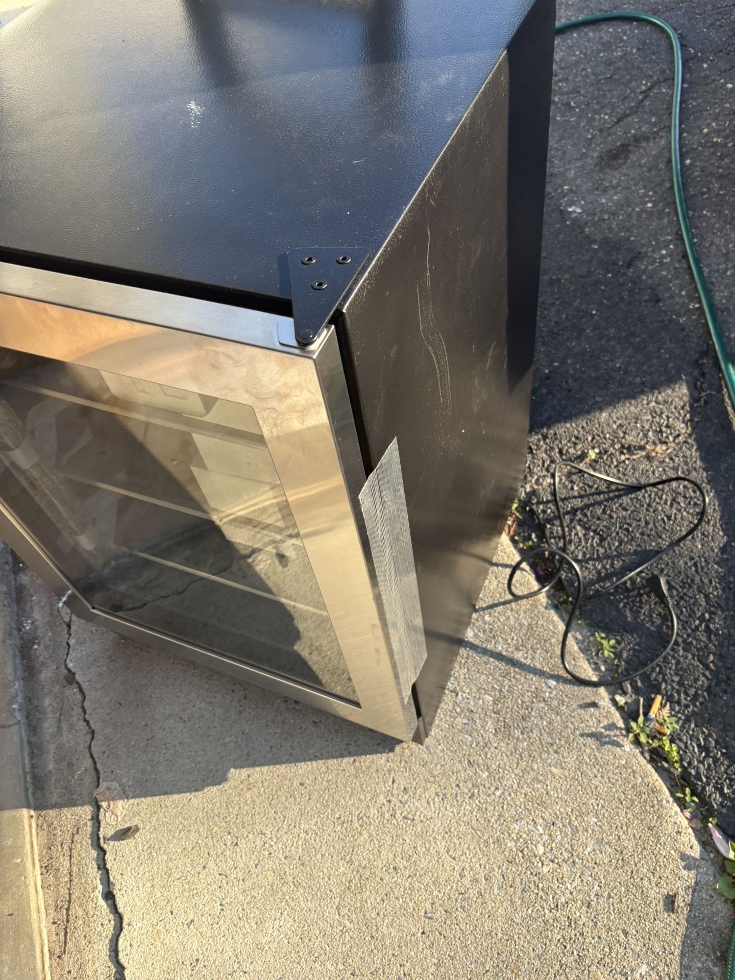 Mini fridge