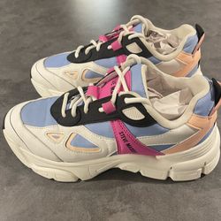 Steve Madden  Size 6.5 M Like New