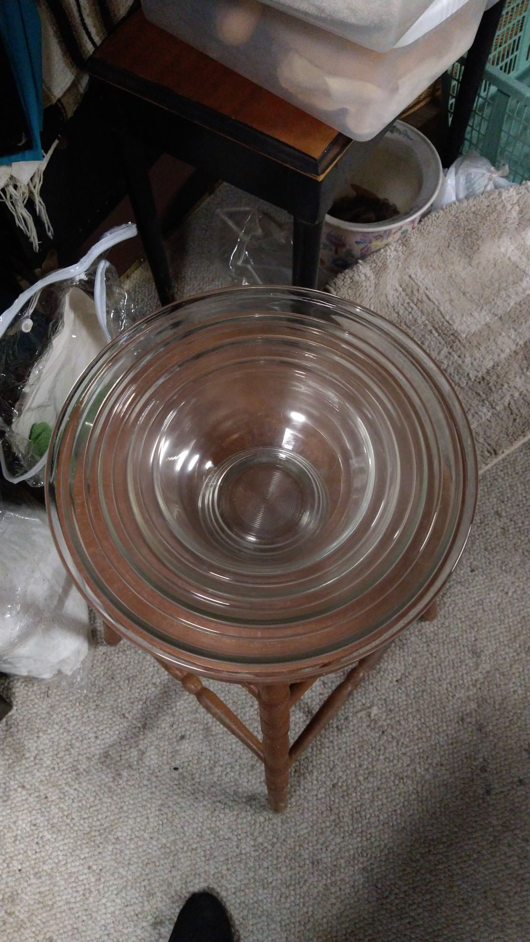 Vintage Pyrex stacking bowls
