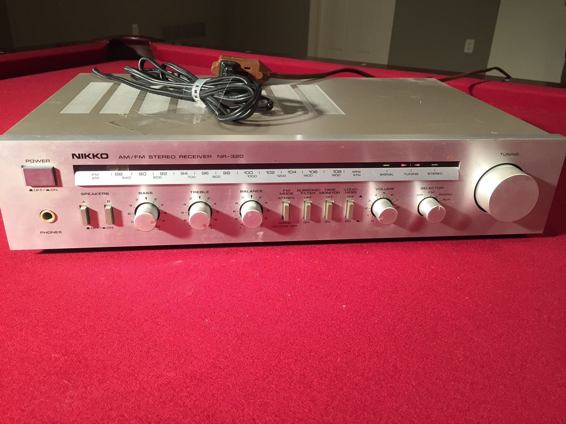 Vintage Stereo Receiver