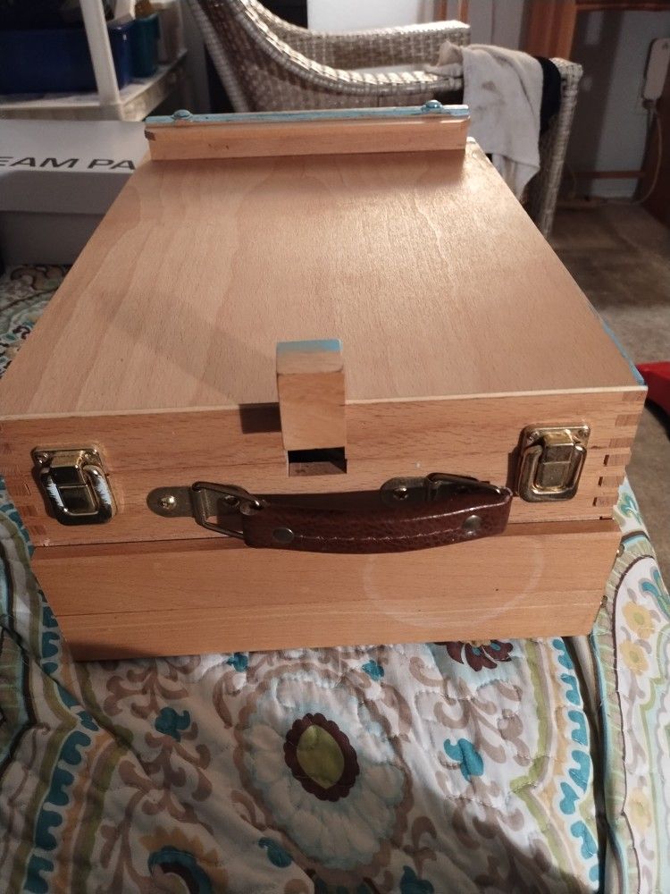 Large Three-draw Solid Wood Carrying Case For Paints Brushes And Opens To An Easel