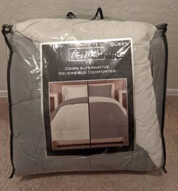 Reversible comforter