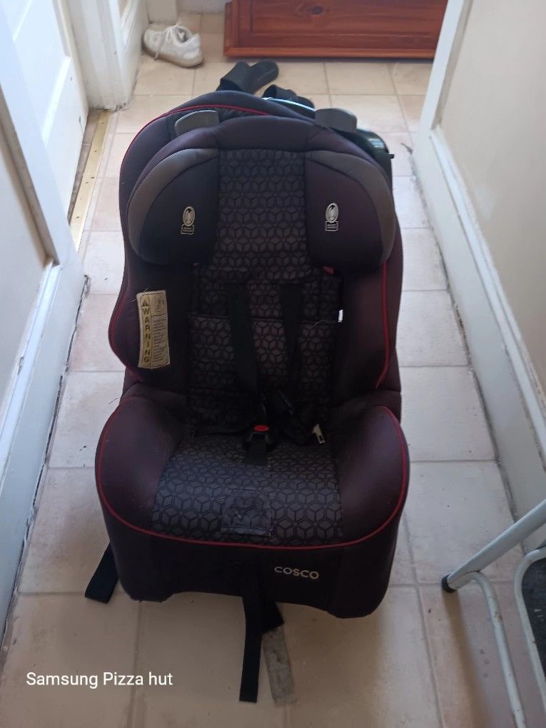 CAR SEAT