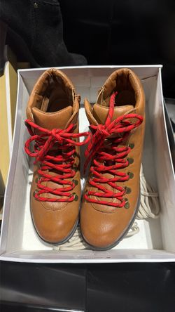 Steve Madden Boots size 9 NEW
