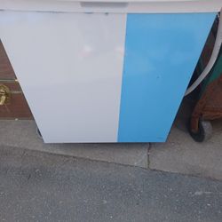 New Frigerdare dishwasher