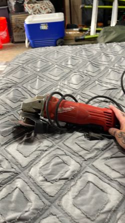 Milwaukee grinder
