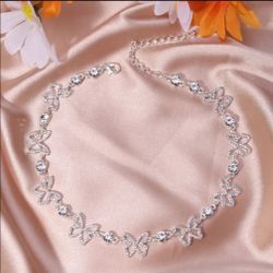 Butterfly Necklace. Rhinestone Necklace. Silver tone. Adult Necklace. Cadena de Mariposas.