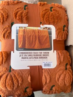 Costco Halloween Pumpkin Faux Throw