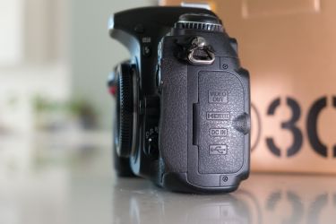 Nikon D300 - Very good condition with box, battery and manuals