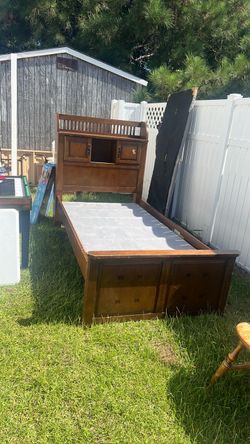 Twin bed frame