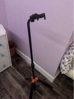 Guitar stand
