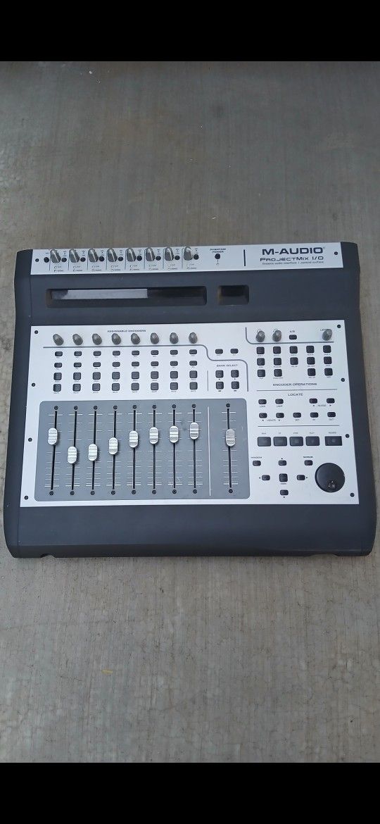 M-AUDIO MIX