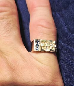 14k signet nugget ring with real saphire
