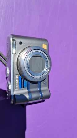 Cqmera Panasonic Works It Use 2 AA Batterys No Sd Card