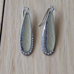 Teardrop Earring With Rhinestone Crystals In Silver. Sophisticated Elegant! 2"
