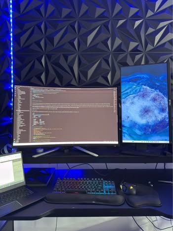 Alienware AW3225QF (32” 4K 240Hz QD-OLED)