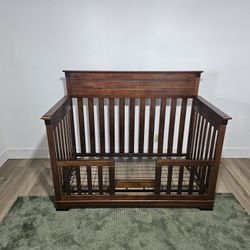 Toddler Beds/Cribs