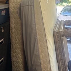 Queen Mattress & Box Spring 
