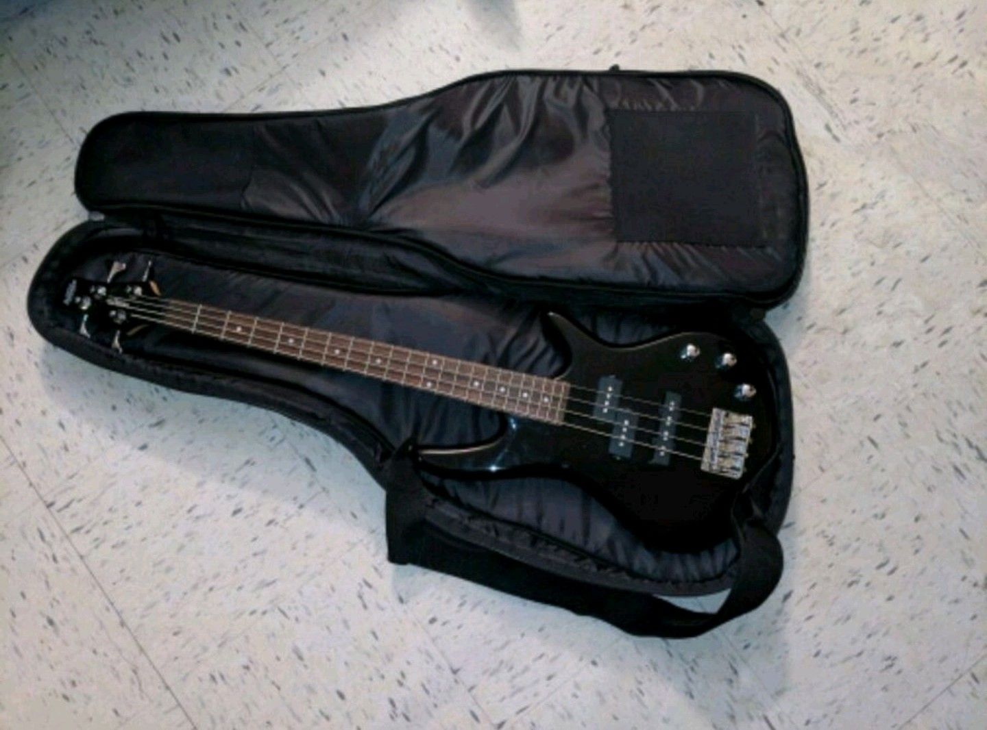 Brand new ibanz soundgear bass Guitar
