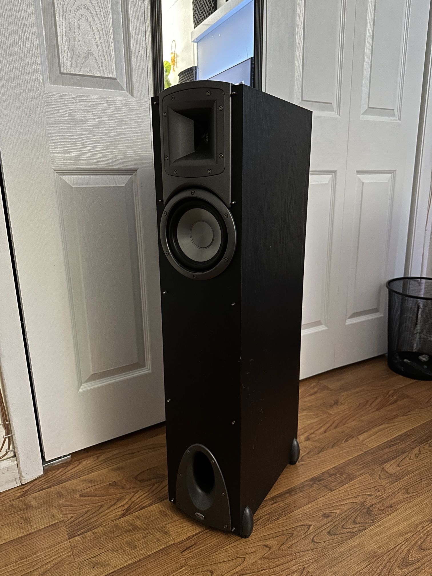 klipsch synergy f1. with viveros covers 