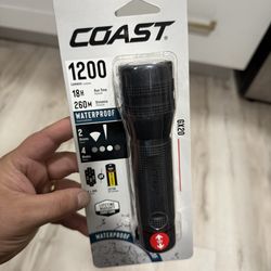 Brand new Coast GX20 1200 Lumen Alkaline Battery Powered LED Flashlight