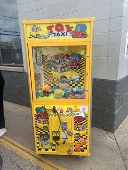 Toy Taxi Crane Like New Has Bill Acceptor Works Perfect 