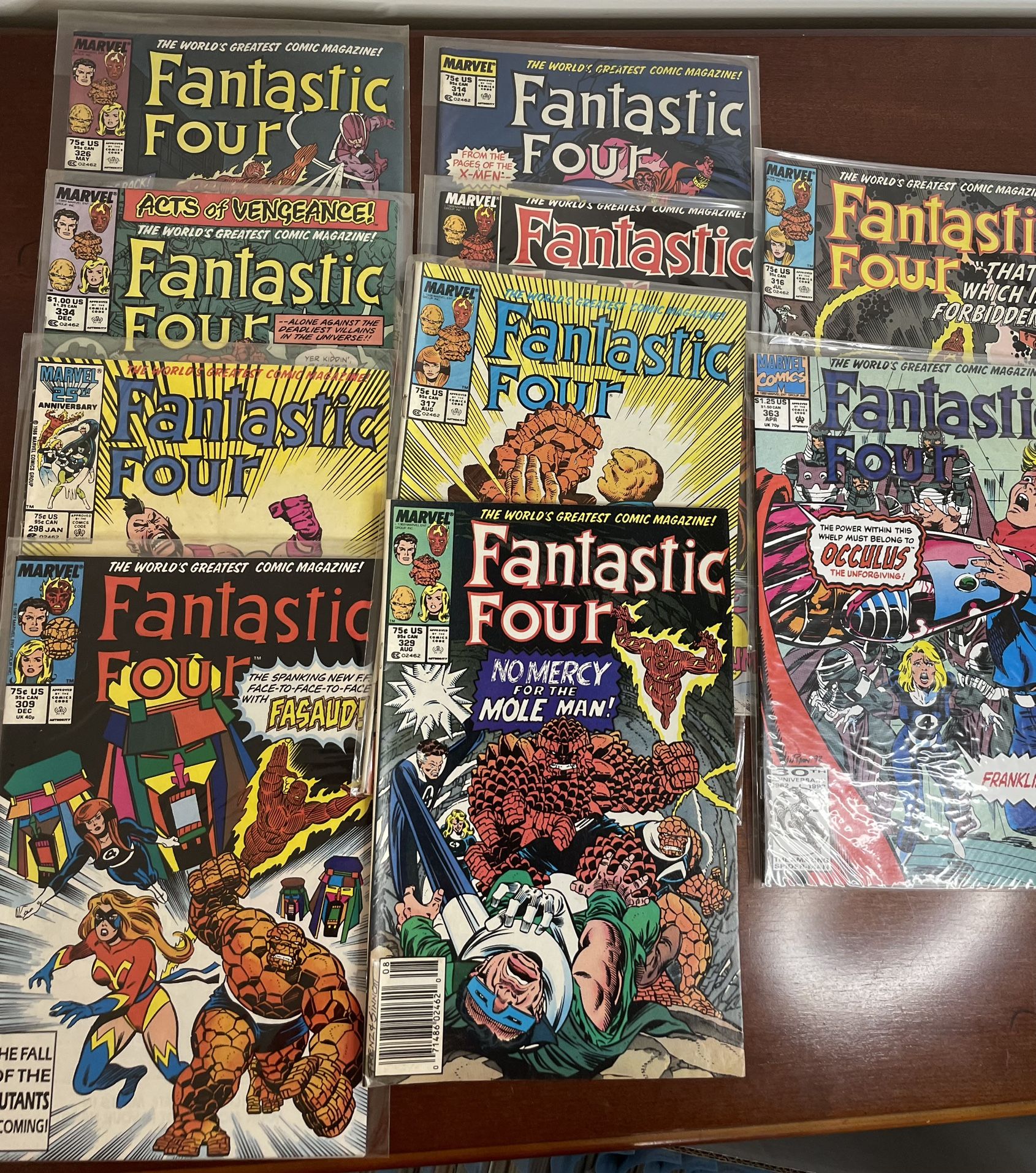Lot Of 10 Marvel Fantastic Four Comicbooks