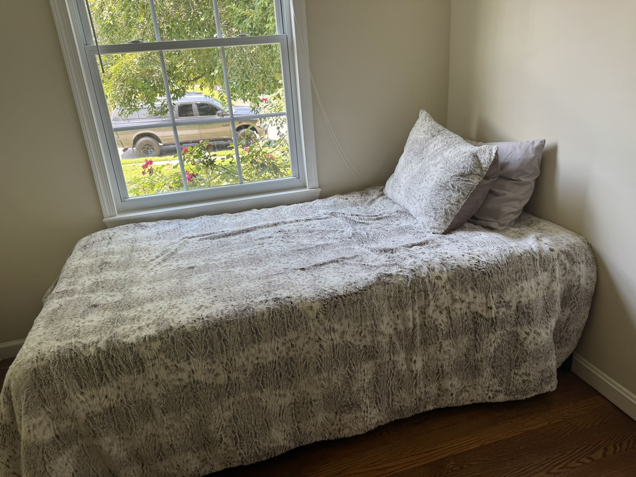 Twin size Bed Frame