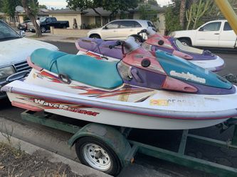 2 Yamaha Wave Venture Jet Skis Sea Doo And Trailer 