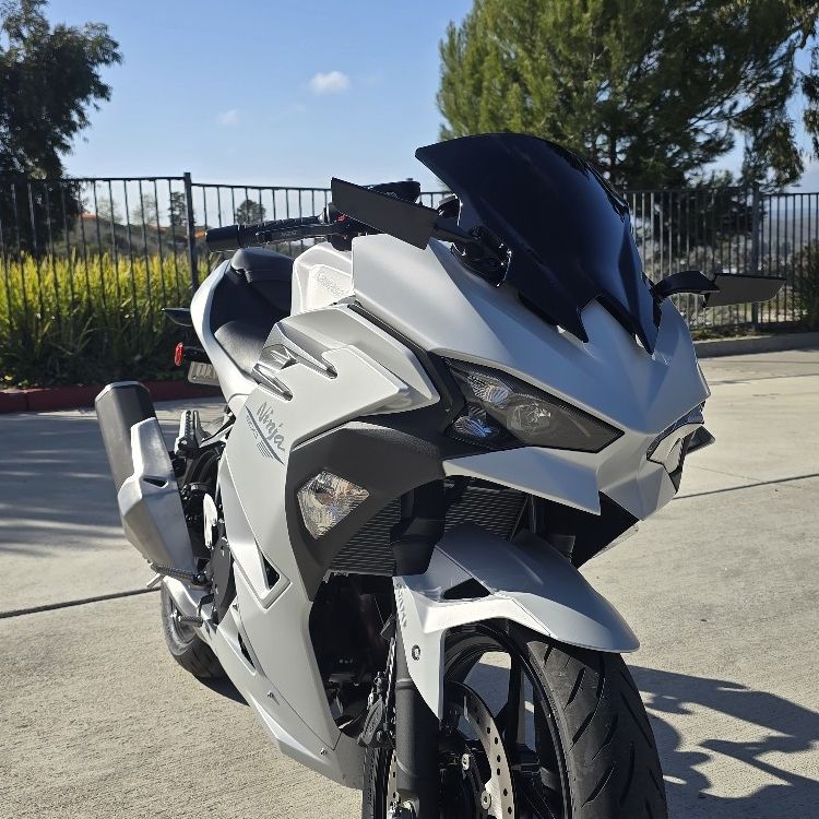 2025 Kawasaki Ninja 500 ABS for Sale in Oceanside, CA - OfferUp