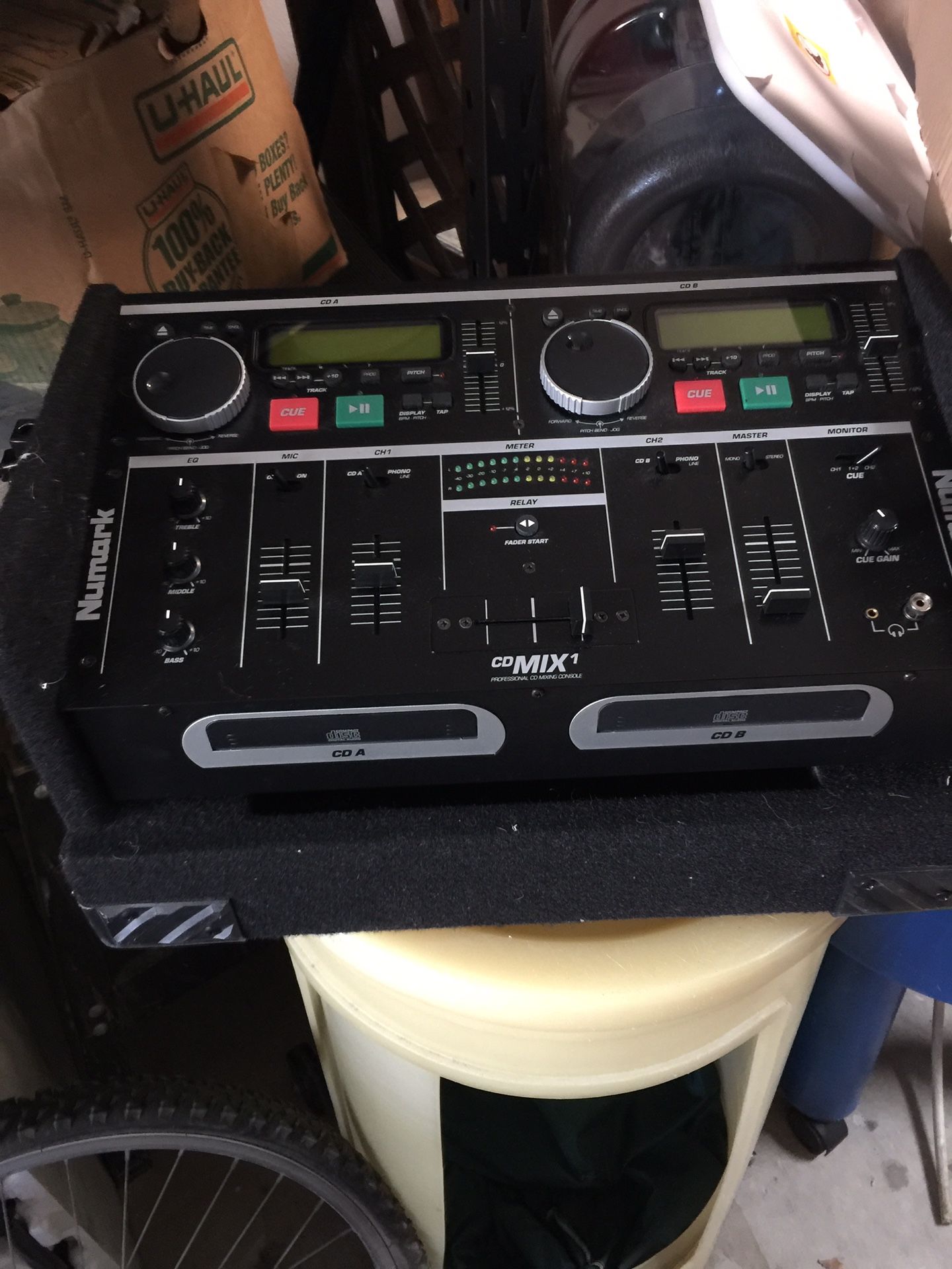 Dj equipment