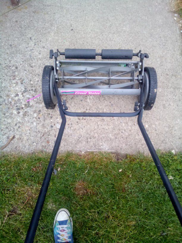 Reel Lawn Mower for Sale in Columbus, OH - OfferUp