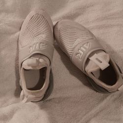 Girls NikeAir SHOES