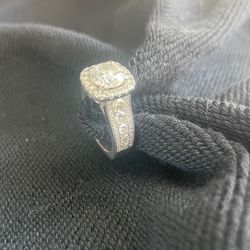 Tiffany’s Woman’s Ring