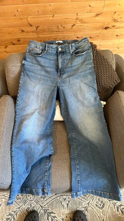 Woman’s Petit Pallazo Jeans Size 15p