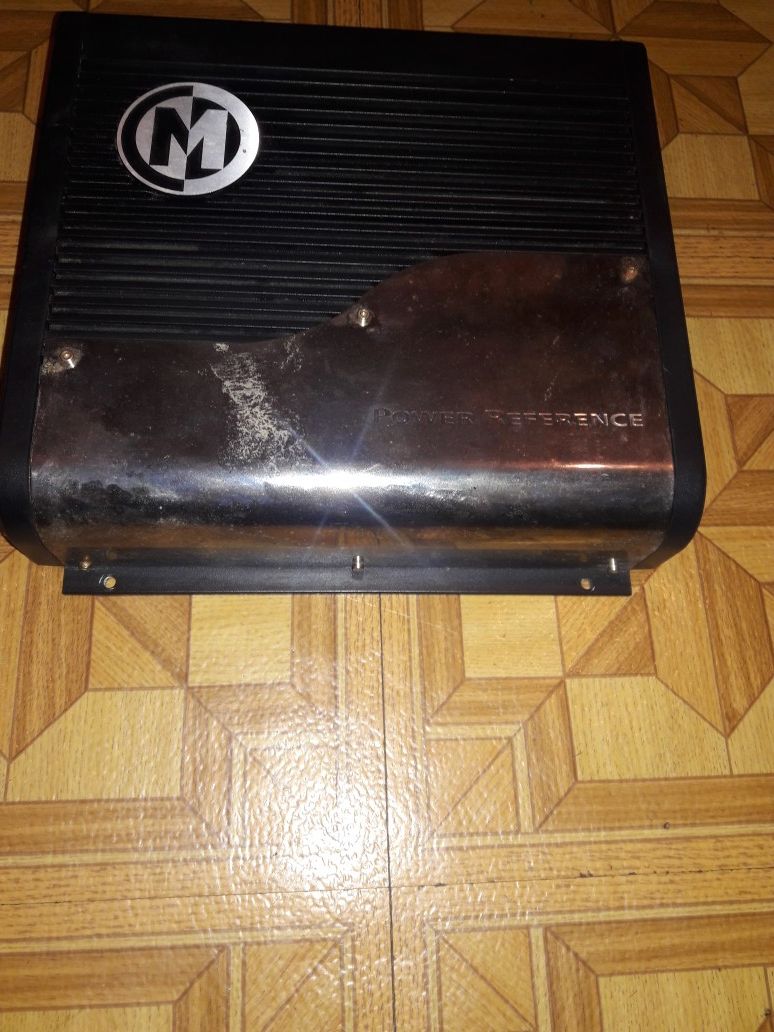 10 inch Kicker speaker and 500 watt Memphis amp and 300watt audiobahn 250 firm for all