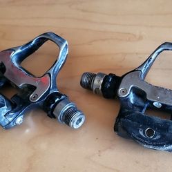 SHIMANO 105 PD 5700 SPD Clipless Road Bike Pedals
