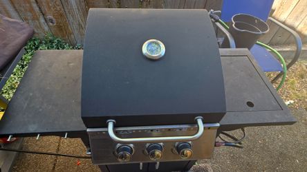 Propane gas grill
